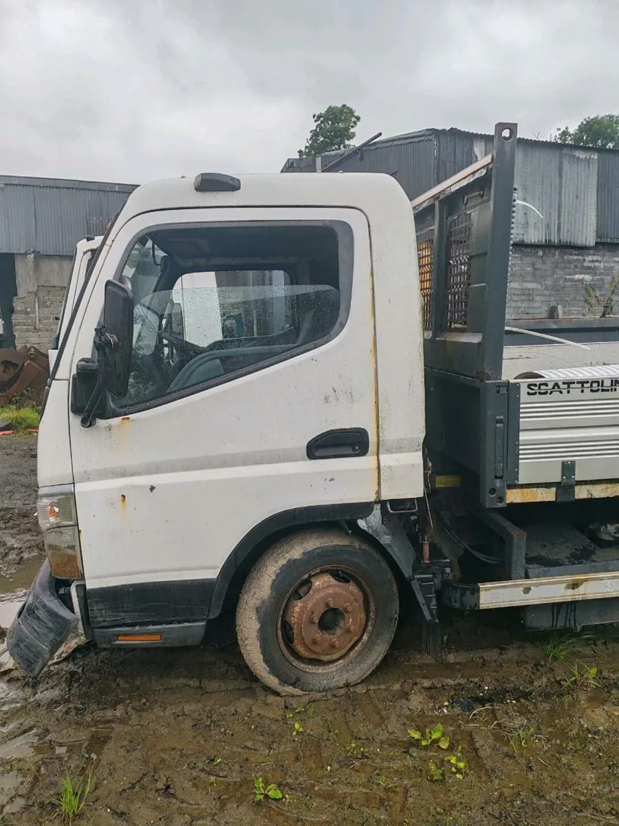 08 Mitsubishi Canter - Image 2