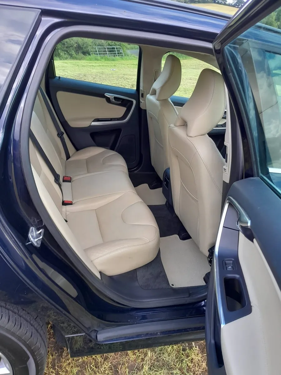 Volvo XC60 D4.SE.GT AUTO - Image 3