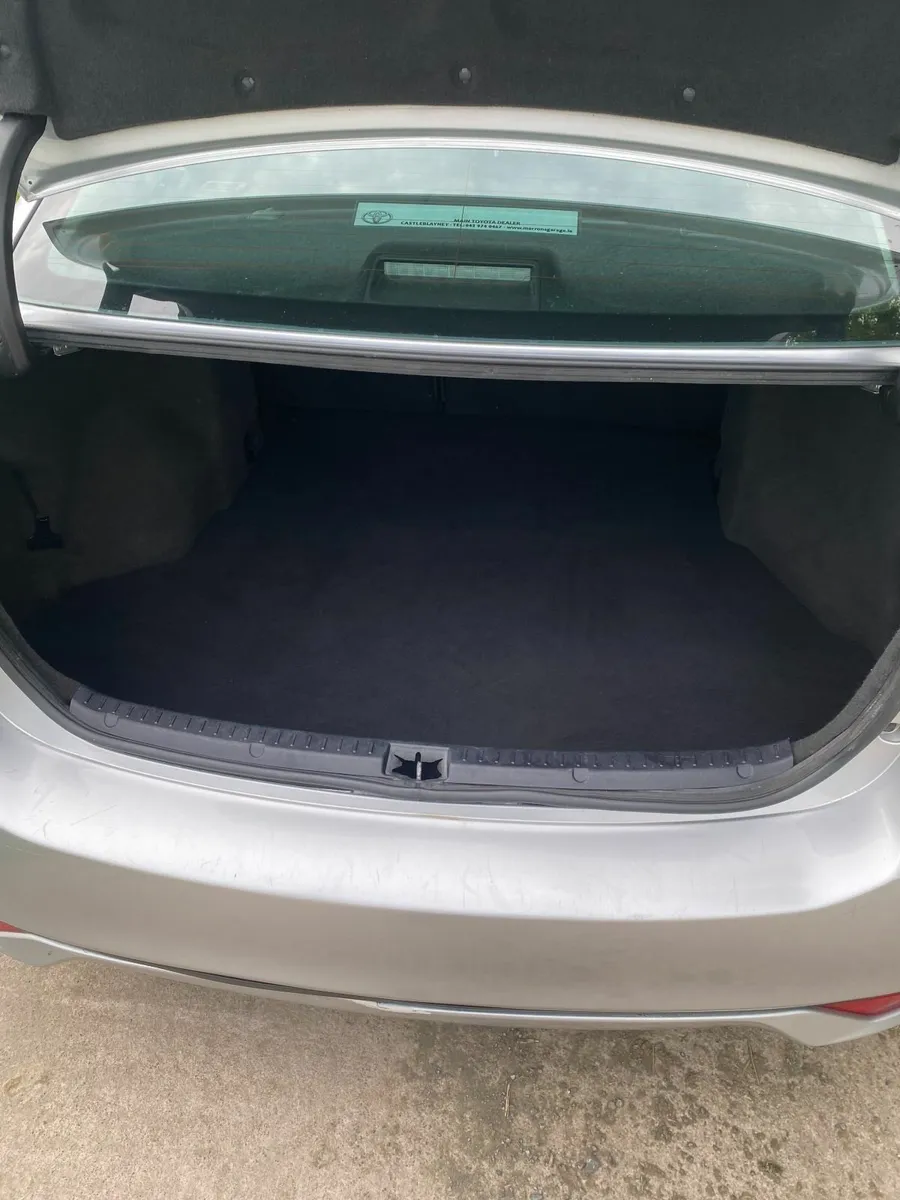 Toyota Avensis 2.0 D4D Terra - Image 3