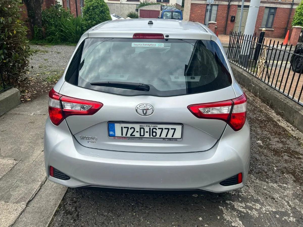 Toyota Yaris 2017 - Image 3