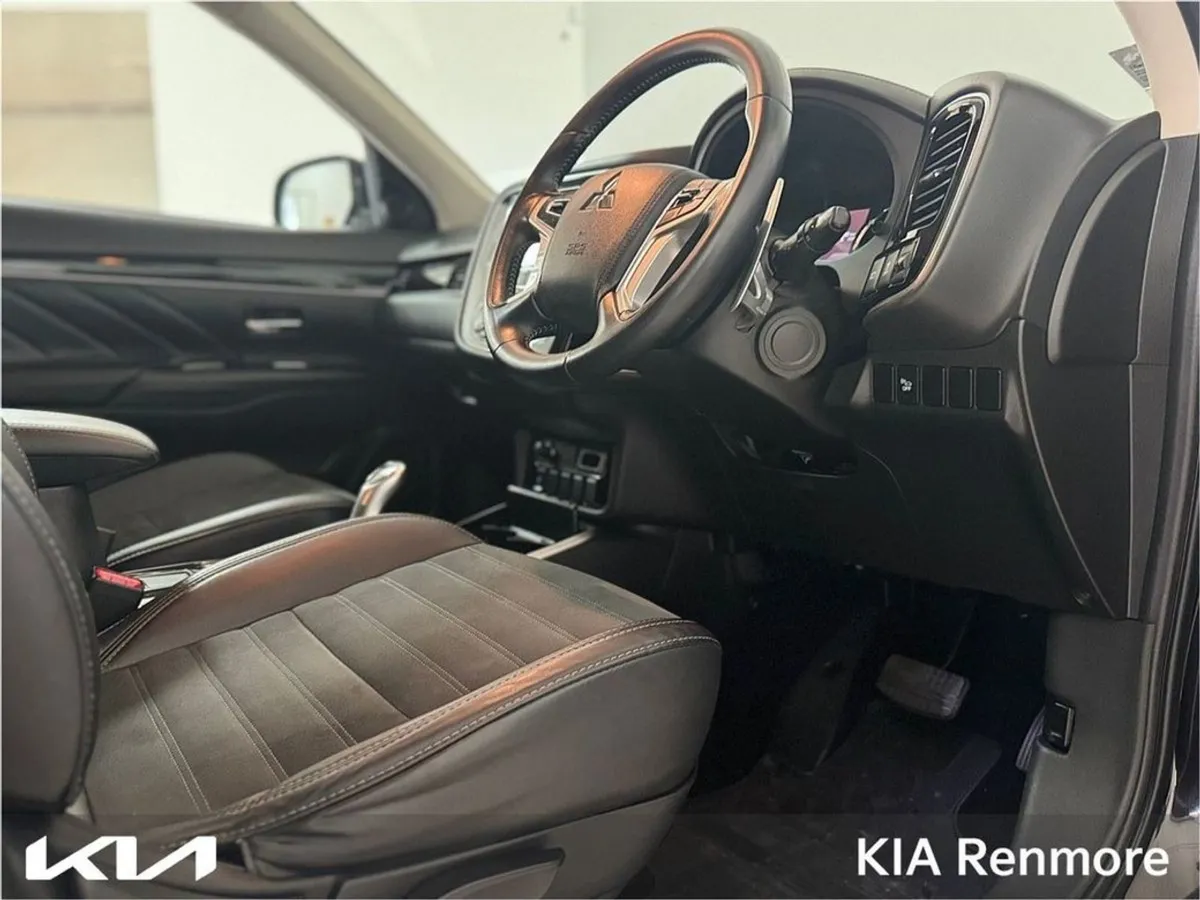Mitsubishi Outlander Outl Phev Intense 5DR Auto-- - Image 2