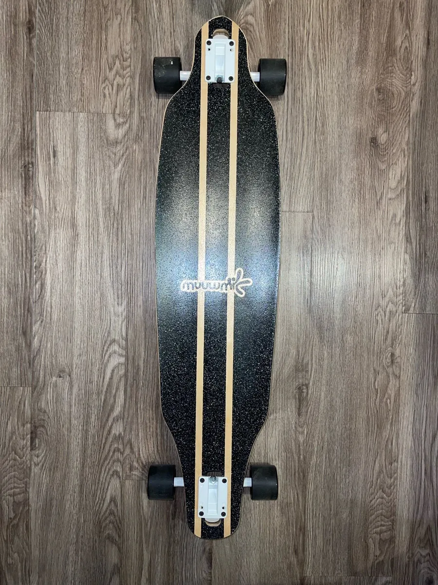 Skateboard - Image 2