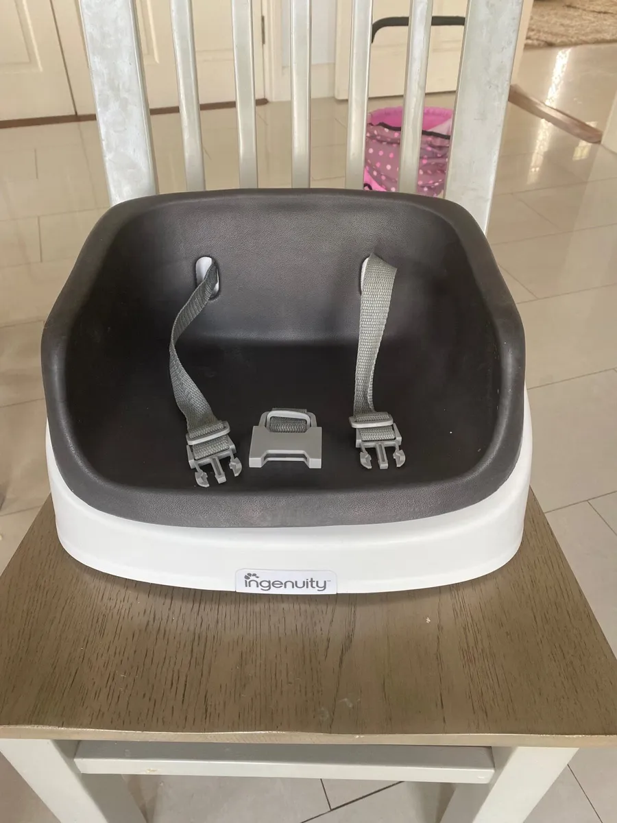 Toddler booster seat - Image 1