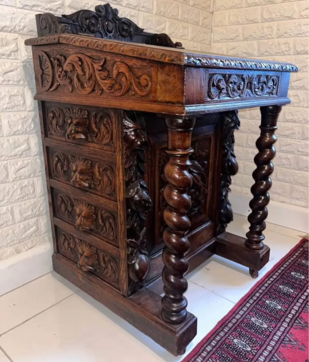 Victorian Oak Carved Desk - Image 1