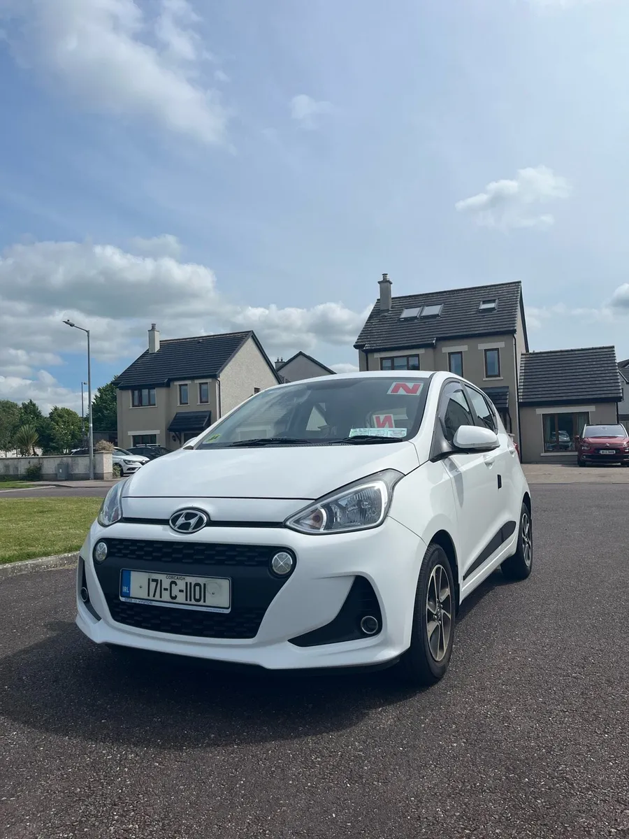 Hyundai i10 1.0L Petrol Deluxe *27000 KM* - Image 1