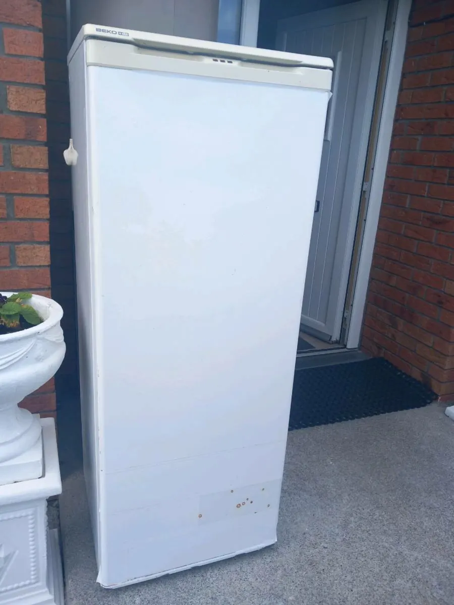 Beko freezer - Image 2