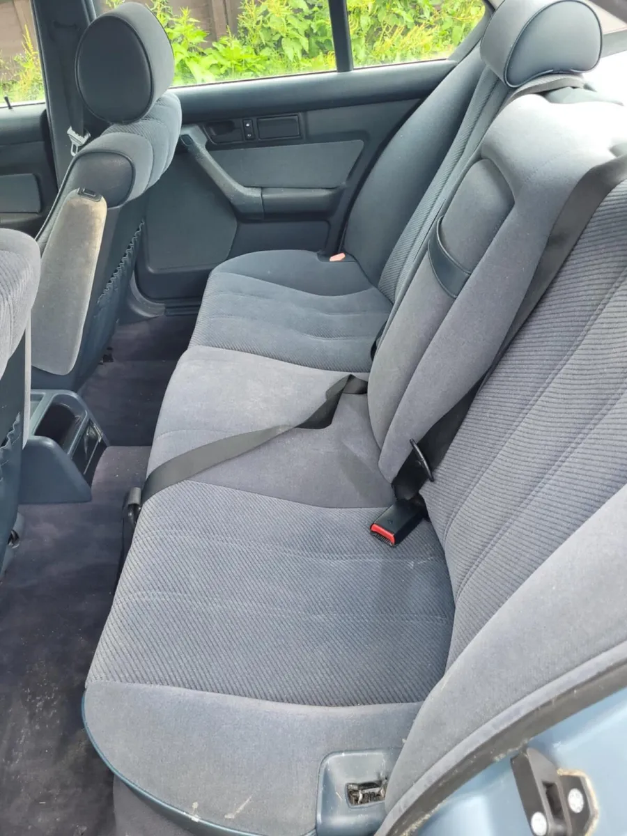 1990 BMW 525i 5 Series - Image 2