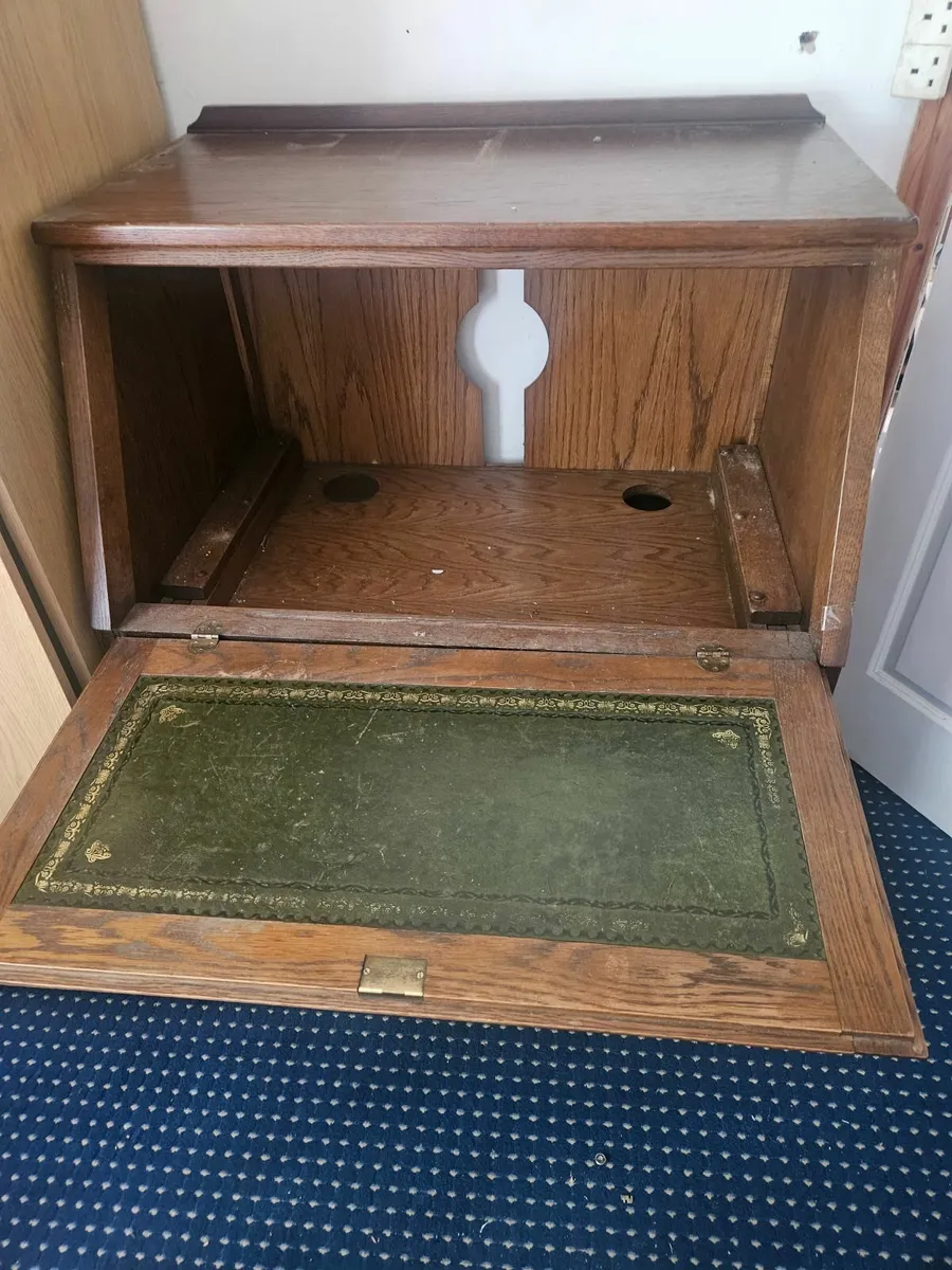 Antique desk - Image 3