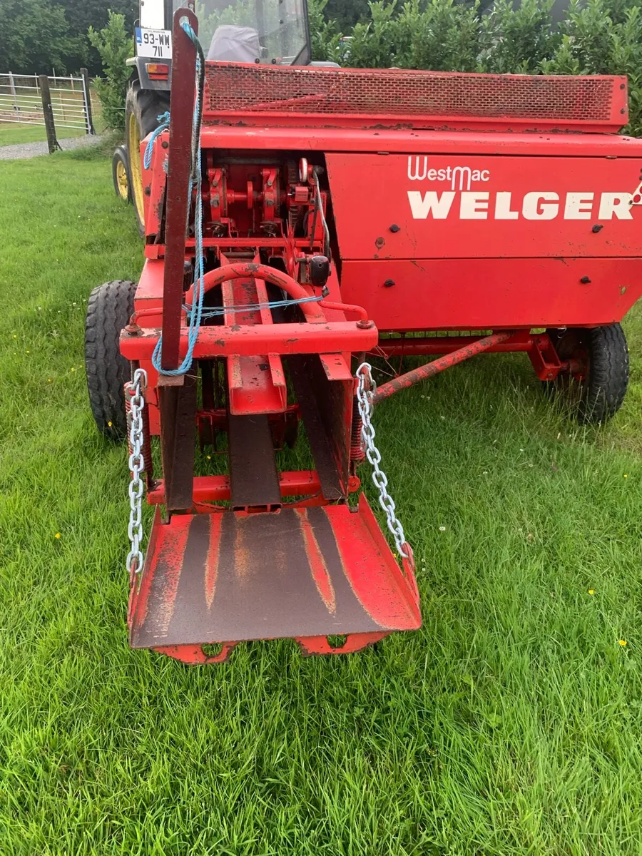 Welger square baler - Image 2