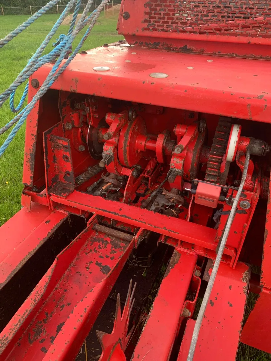 Welger square baler - Image 3