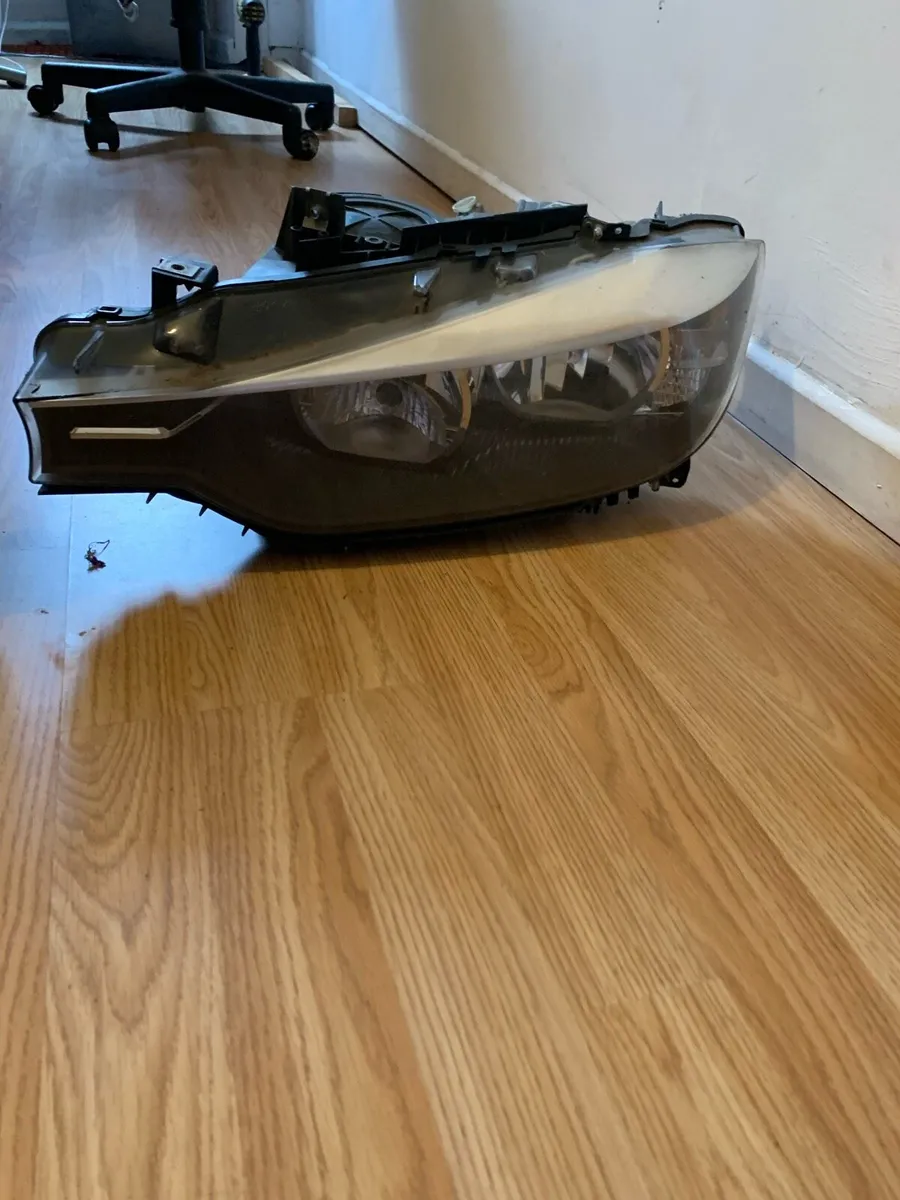 BMW headlights - Image 3