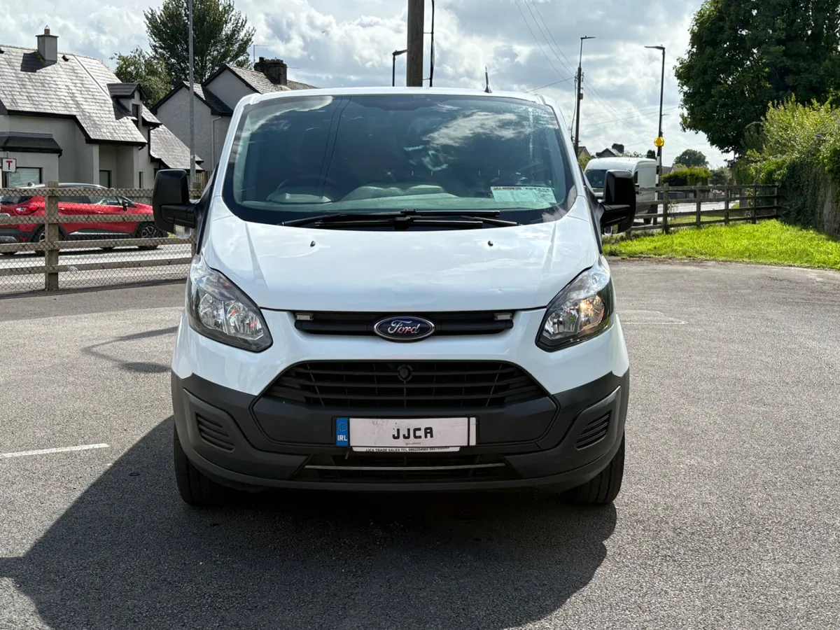 ABSOLUTELY IMMACULATE 2017 FORD TRANSIT CUSTOM - Image 2