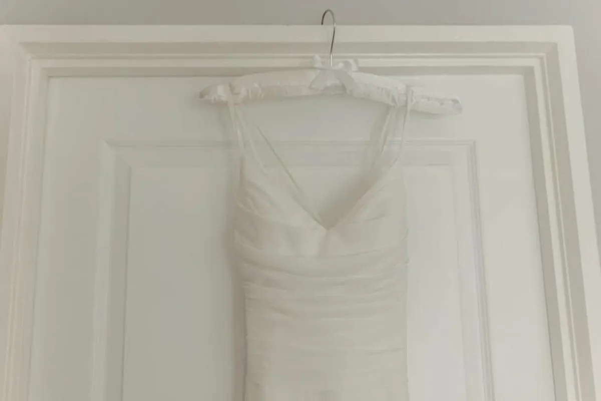Elegant Angela Bianca 1046 Wedding Dress - Image 3