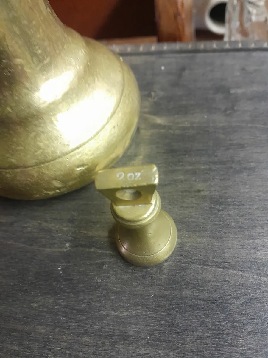 Three solid brass weights - Image 3