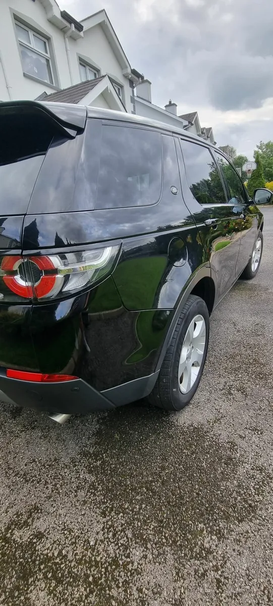 Land Rover Discovery Sport 2018 - Image 4