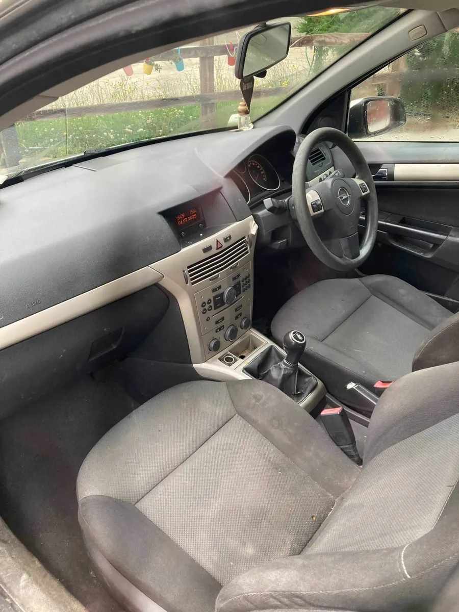 Opel Astra 2007 - Image 2
