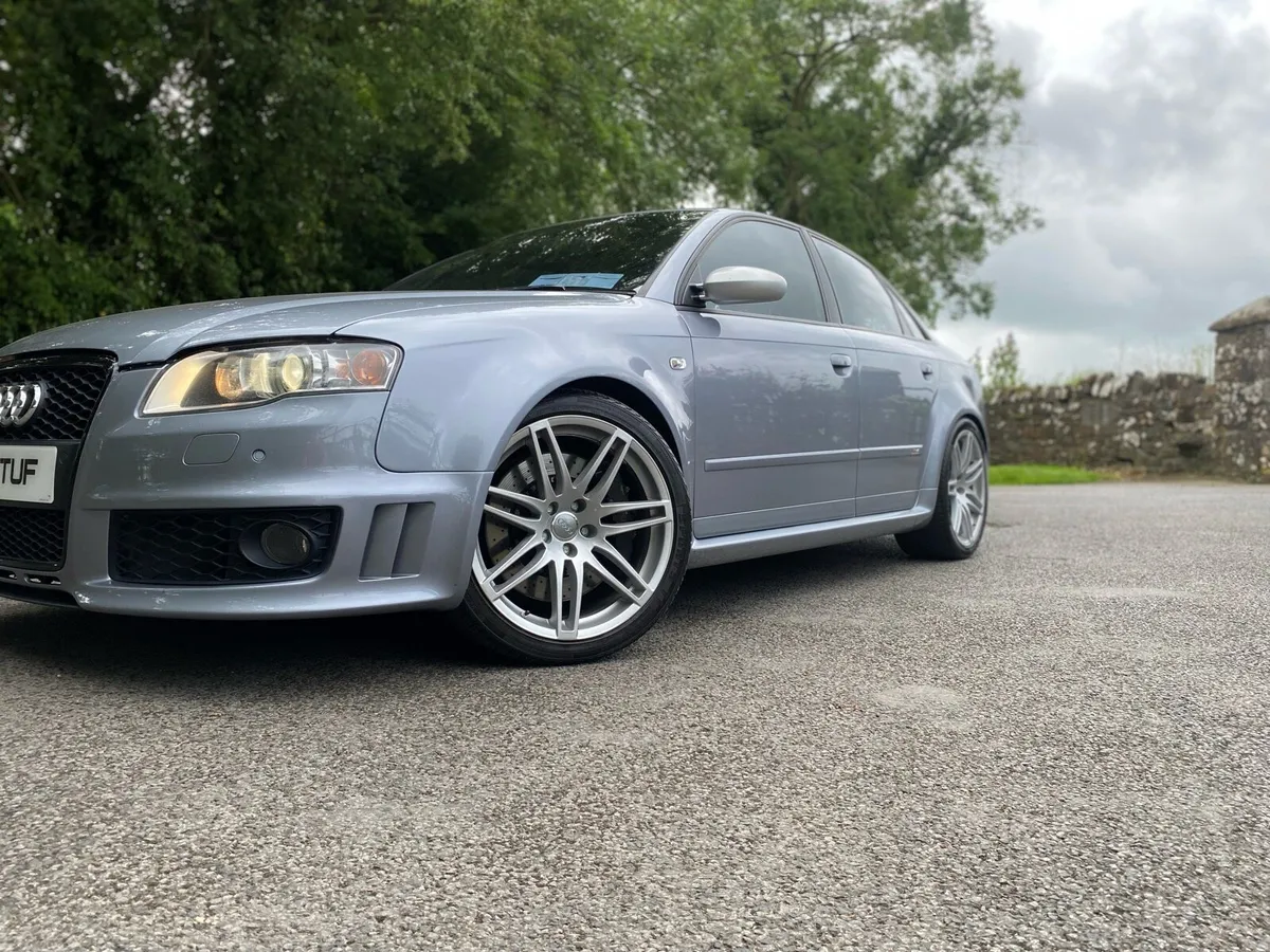 Audi rs4 - Image 2