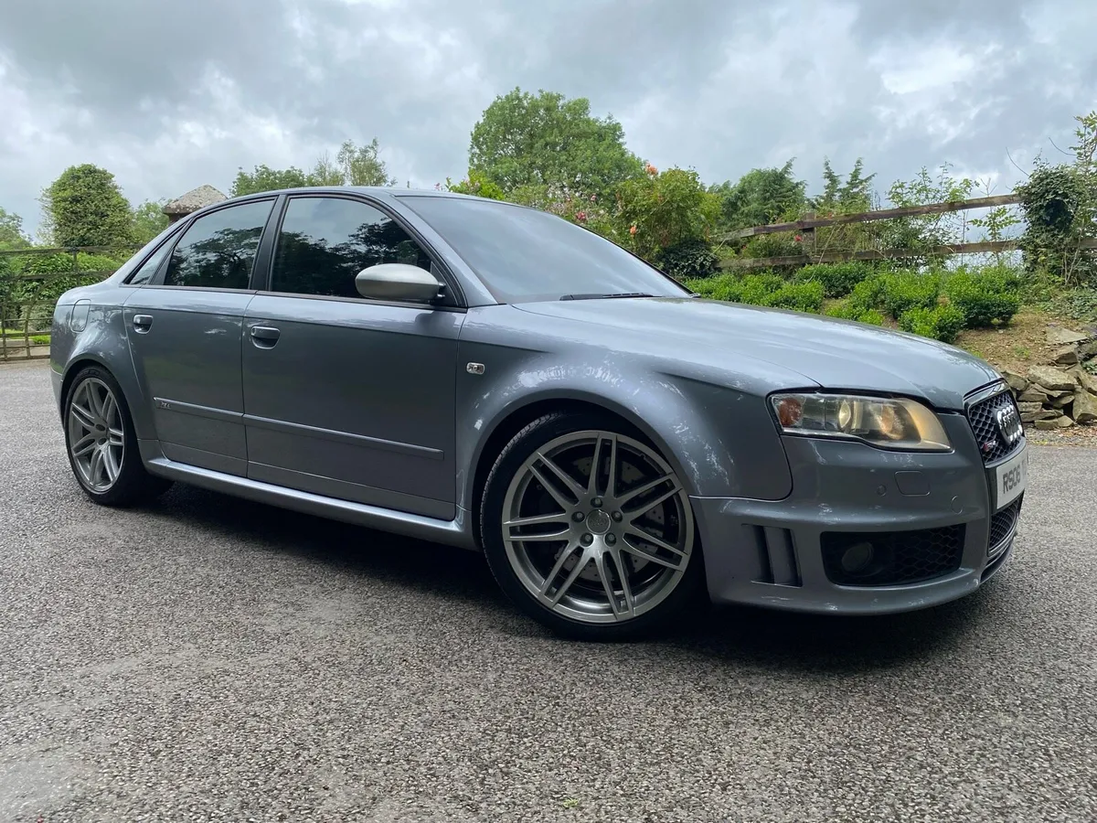 Audi rs4 - Image 1