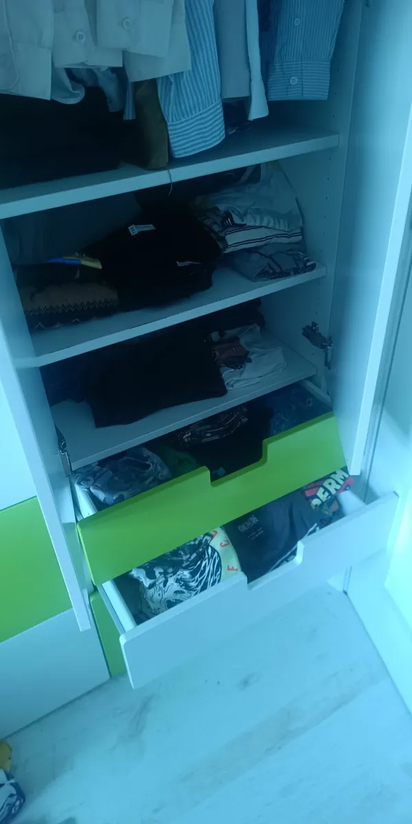 Wardrobes and a bookcase - Image 3