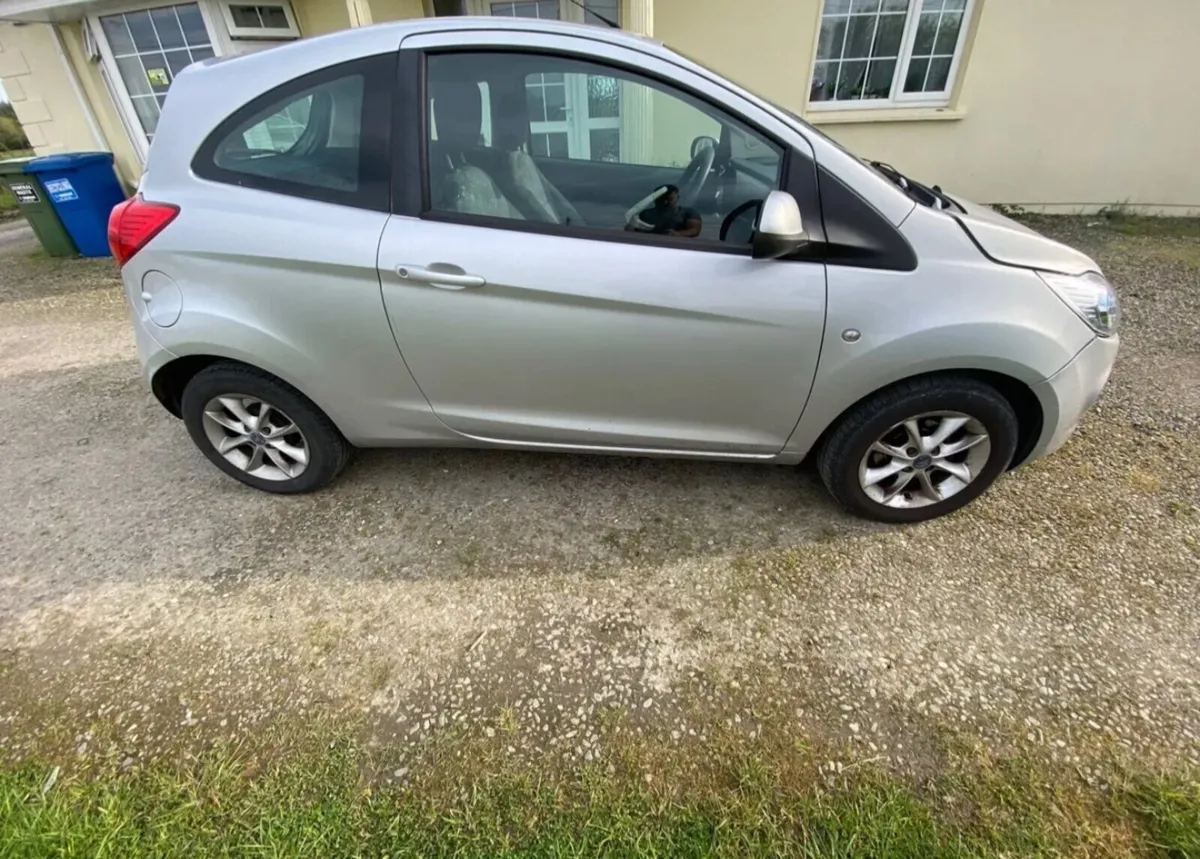 Ford KA 2009 - Image 2