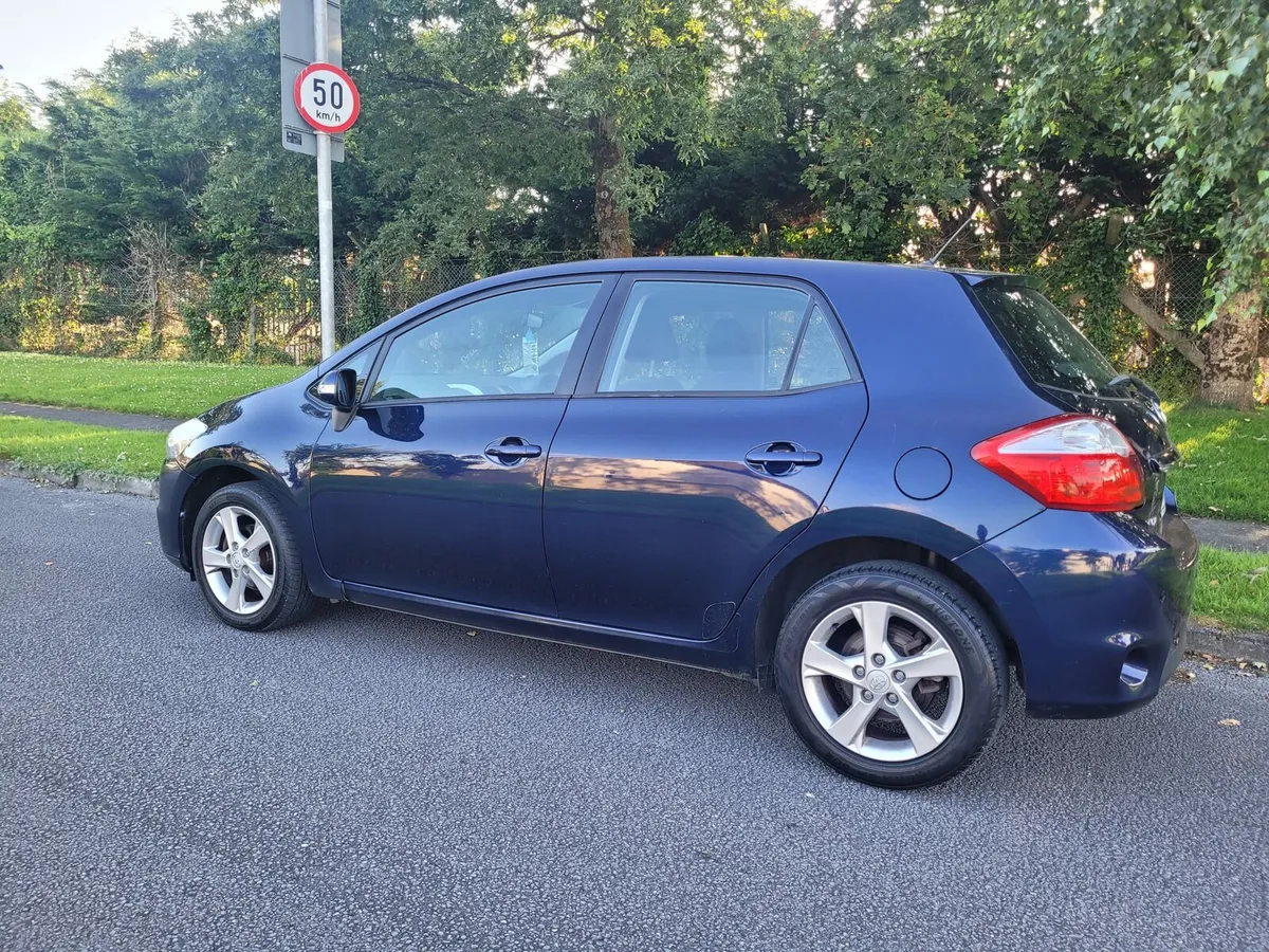 SPOTLESS 2010 TOYOTA AURIS 1.3 PETROL NCT/TAXED. - Image 2