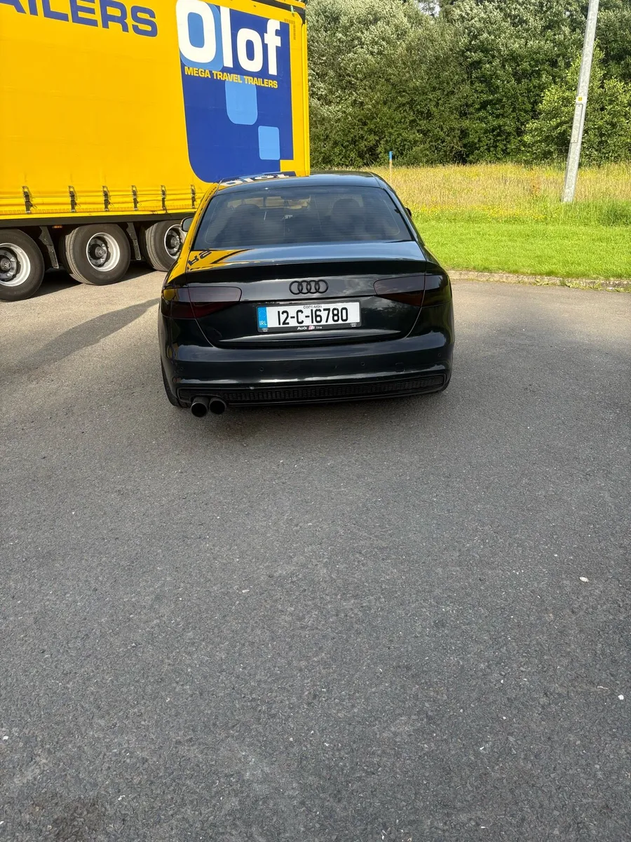 Audi A4 S-line Black Edition - Image 3
