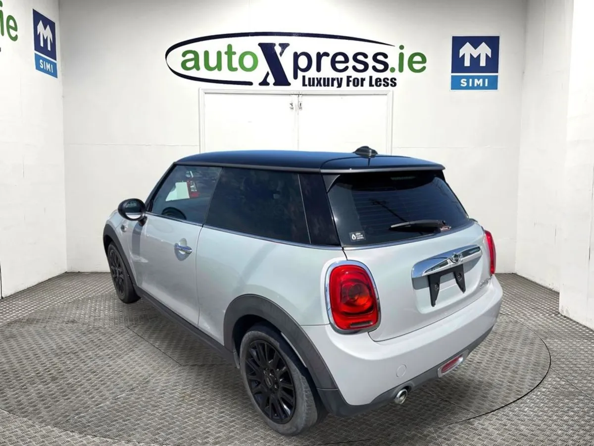 MINI Cooper D Automatic - Image 3