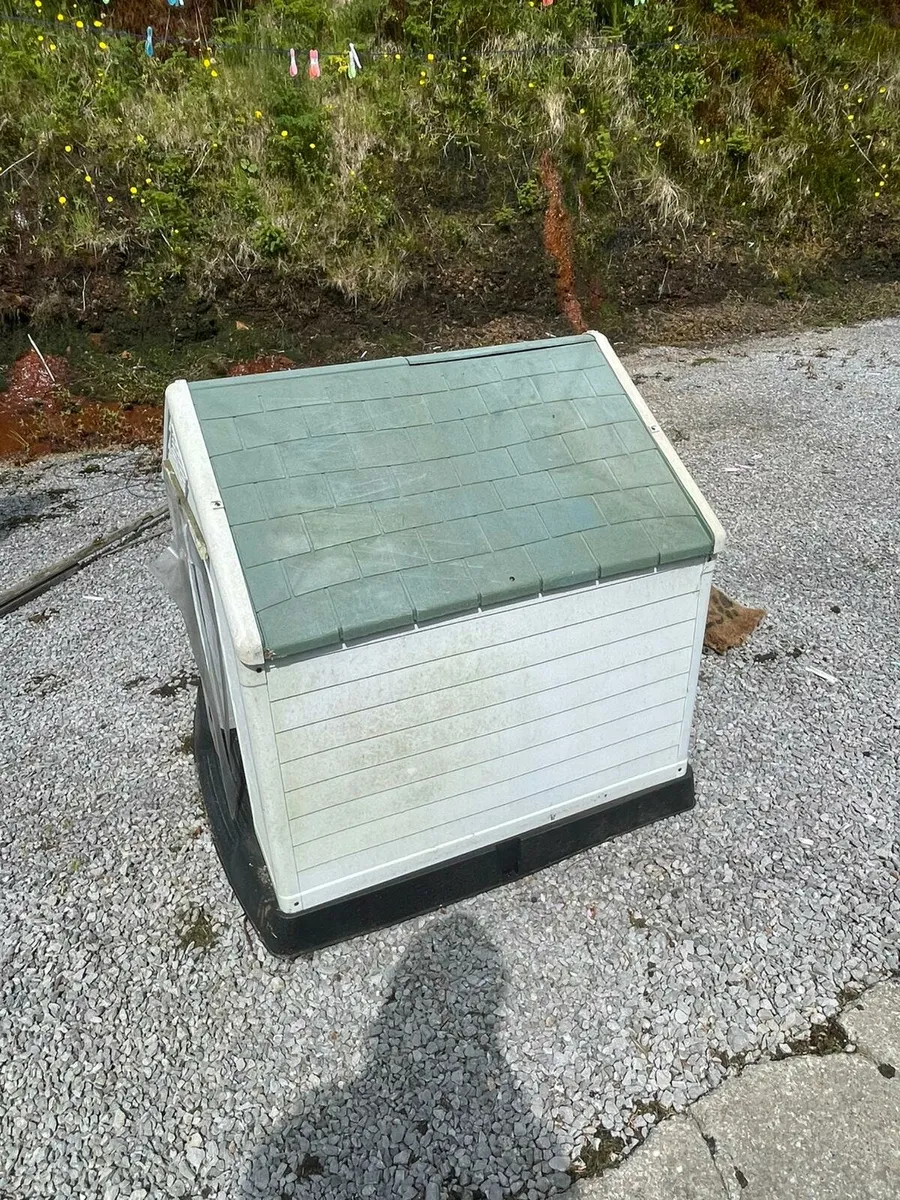 Dog kennel - Image 1