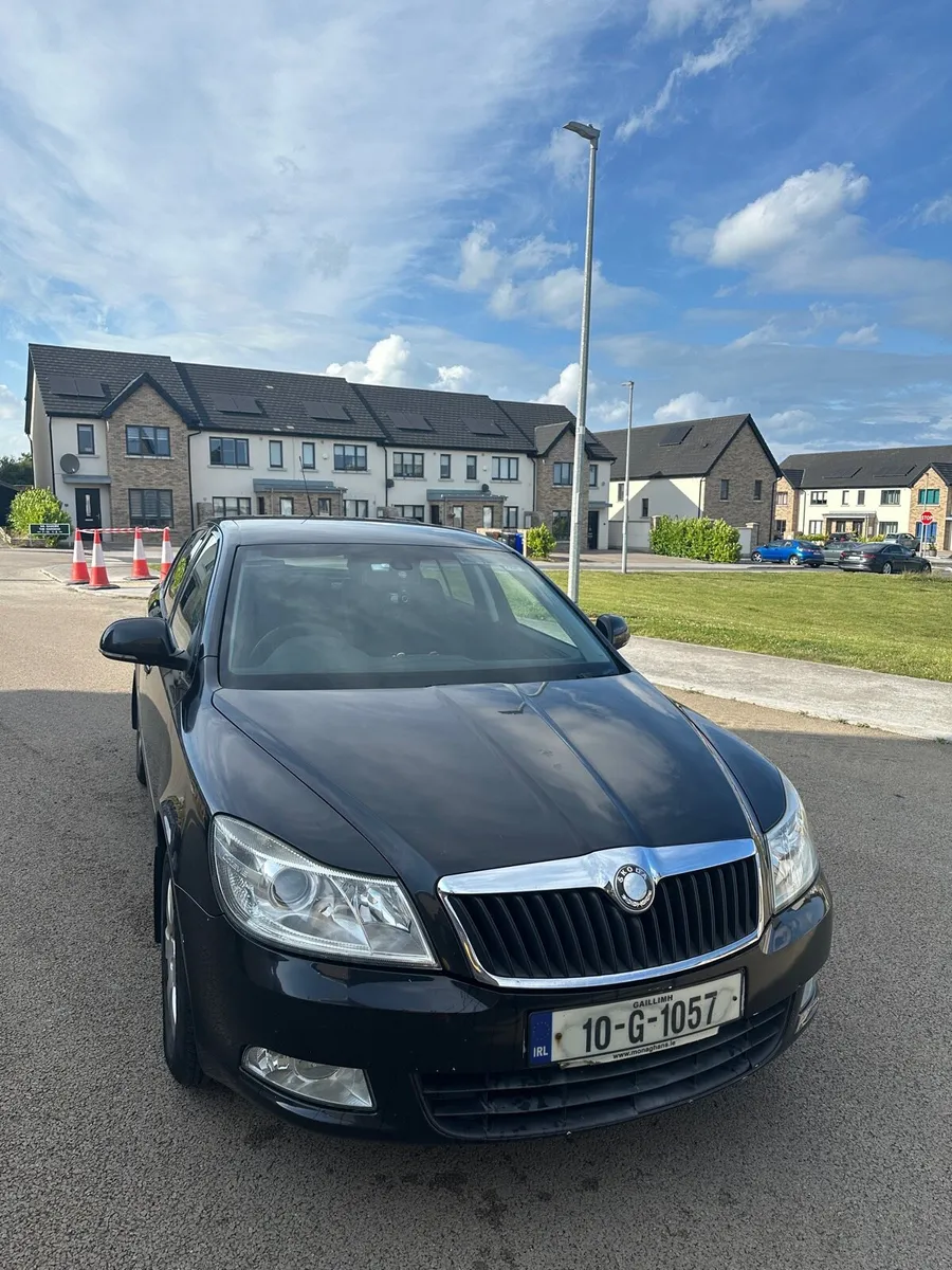 Skoda Octavia 1.6 - Image 1