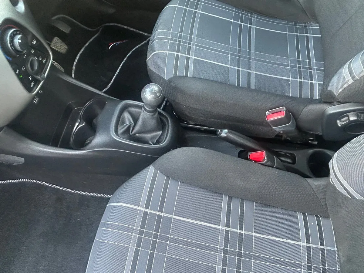 Peugeot 108 Petrol 2016/1.0 petrol Manual - Image 4