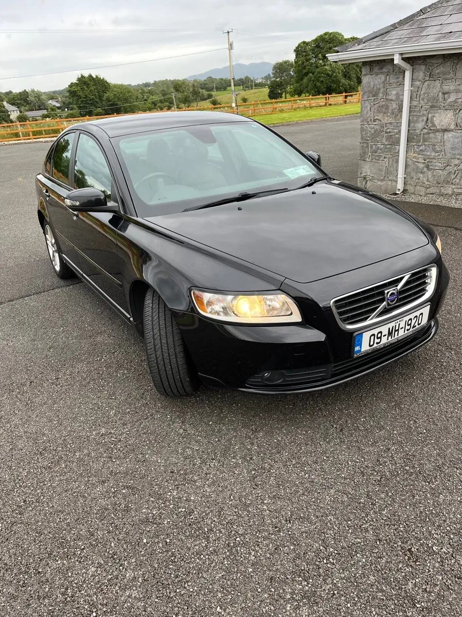 Volvo S40 2009 - Image 2