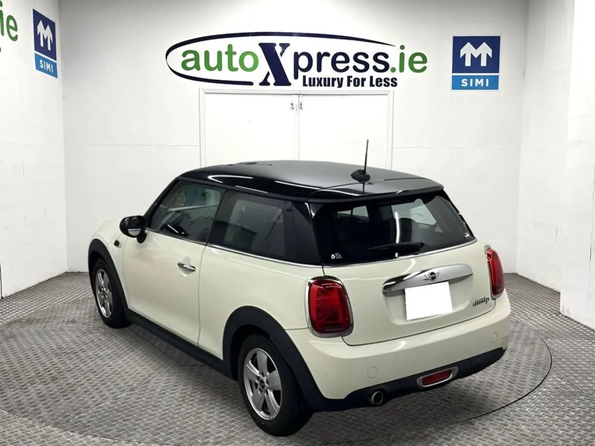 MINI Cooper D 1.5 Automatic  Reversing Camera  Lo - Image 3