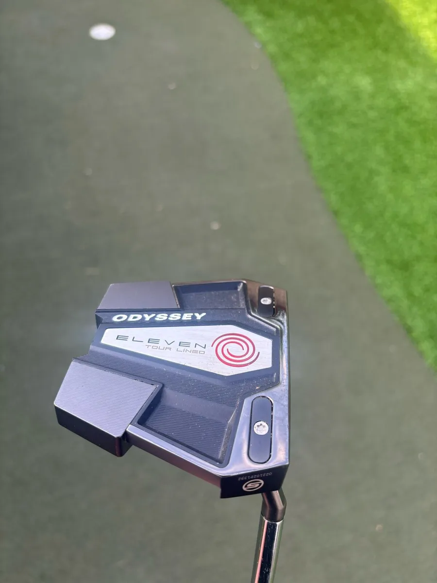 Odyssey Eleven S Tour Lined Putter 33” - Image 2