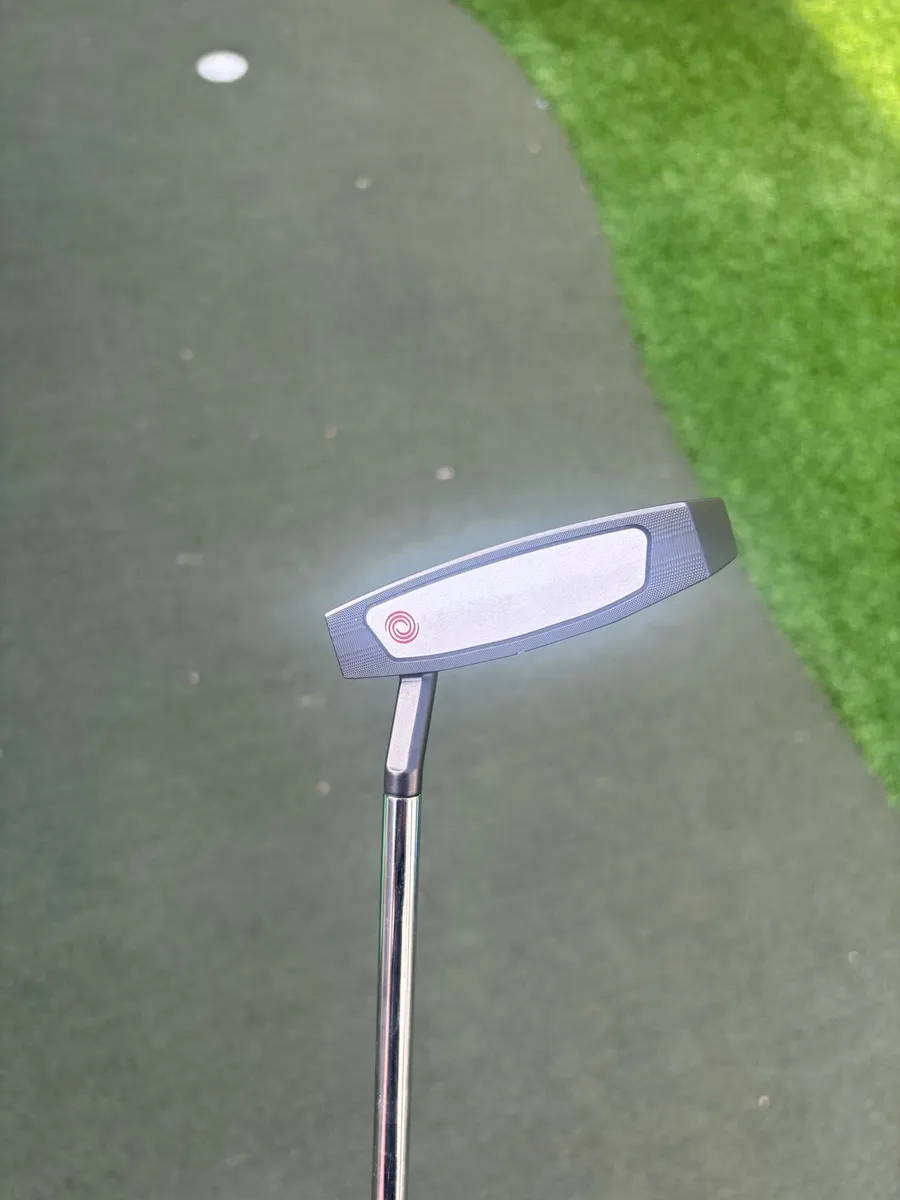 Odyssey Eleven S Tour Lined Putter 33” - Image 3