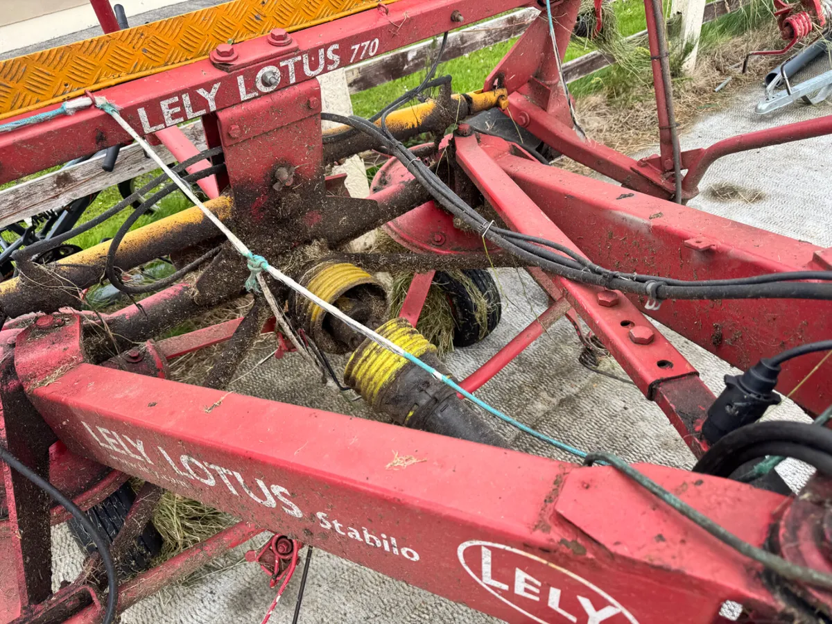 Lely lotus  770 - Image 1