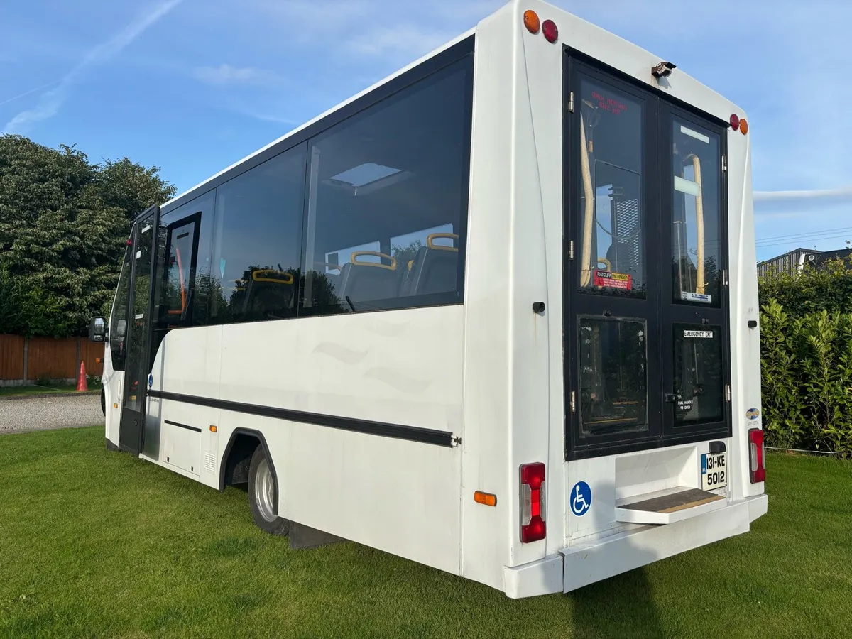 131 Iveco new cvrt 24 seats plus wheelchair lift l - Image 2