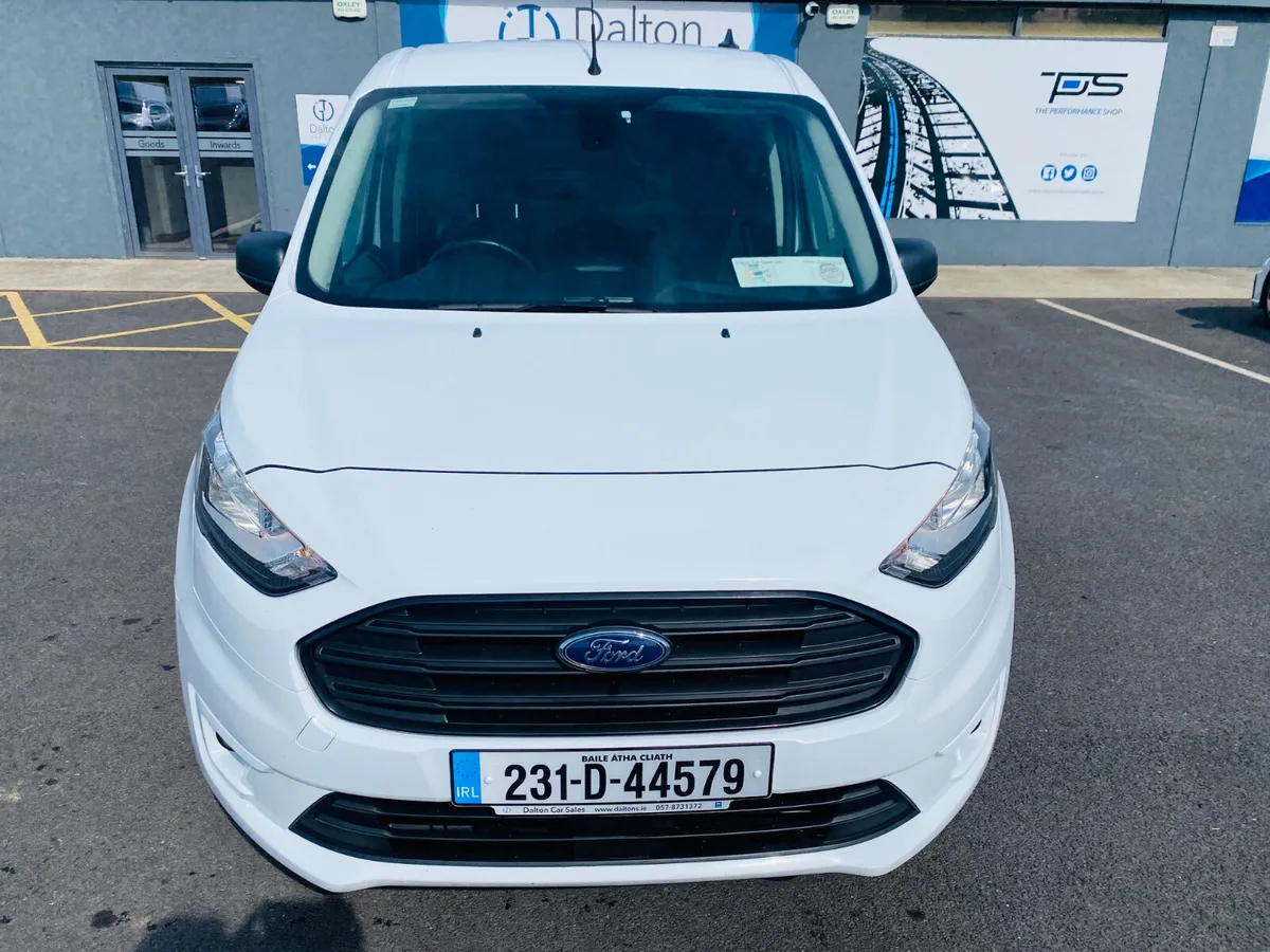 FORD TRANSIT CONNECT TREND SWB 2023 (231) - Image 2