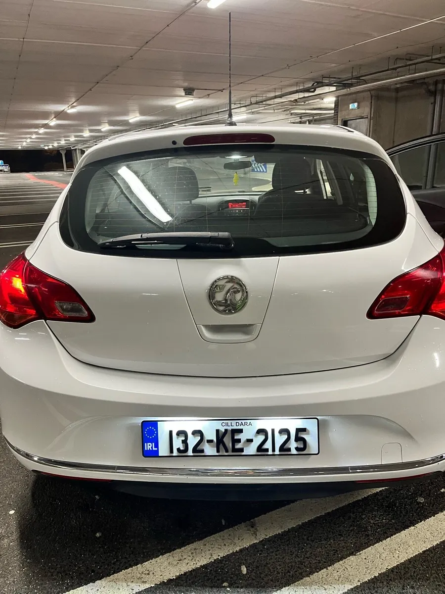 Vauxhall Opel Astra 1.3 cdti 2013 - Image 2