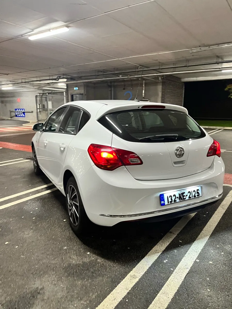 Vauxhall Opel Astra 1.3 cdti 2013 - Image 3