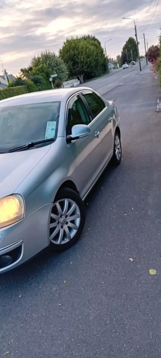 VOLKSWAGEN JETTA - Image 2