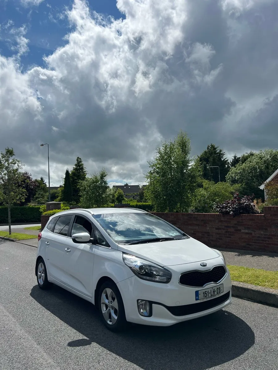 2015 Kia Carens EX 1.7CRDi | NCT 1/26 - High spec - Image 1