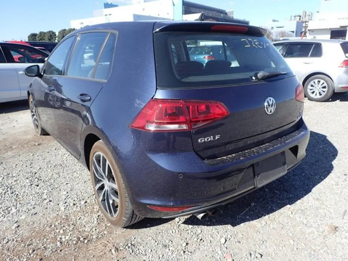 Volkswagen Golf 1.4 Highline Leather - Image 4