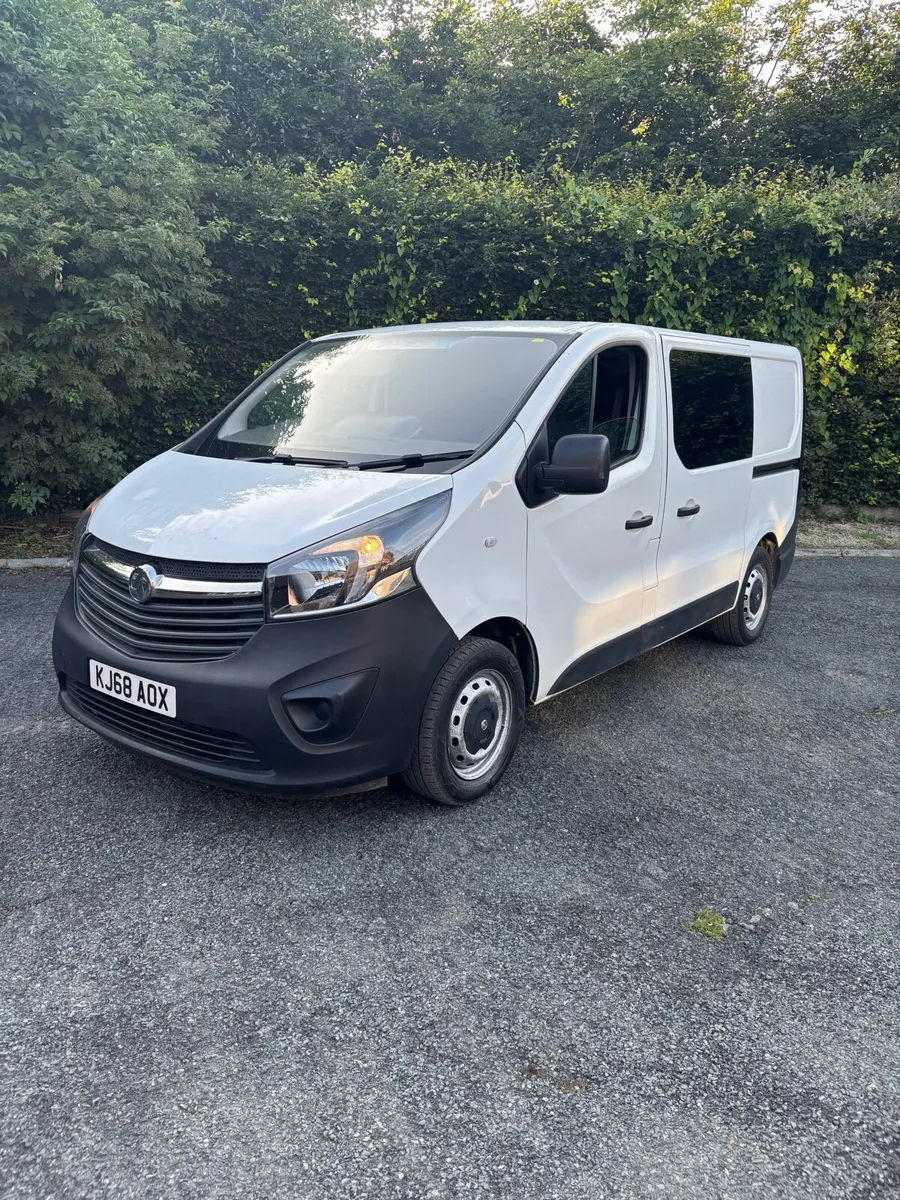 2019 Vauxhall Vivaro 5 seater Crew Cab - Image 1