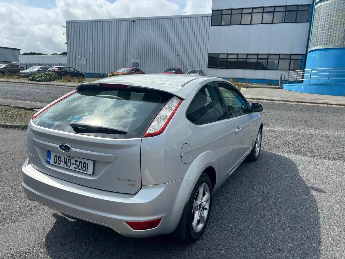 08 Ford Focus - Image 3