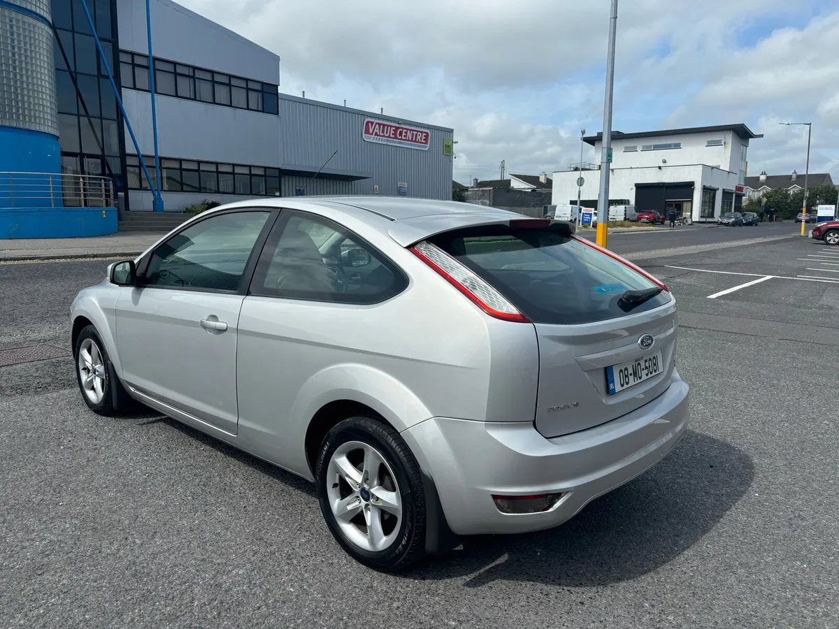 08 Ford Focus - Image 4