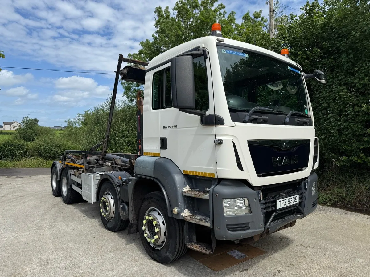 MAN 8x4 (NEEDS ENGINE) - Image 3