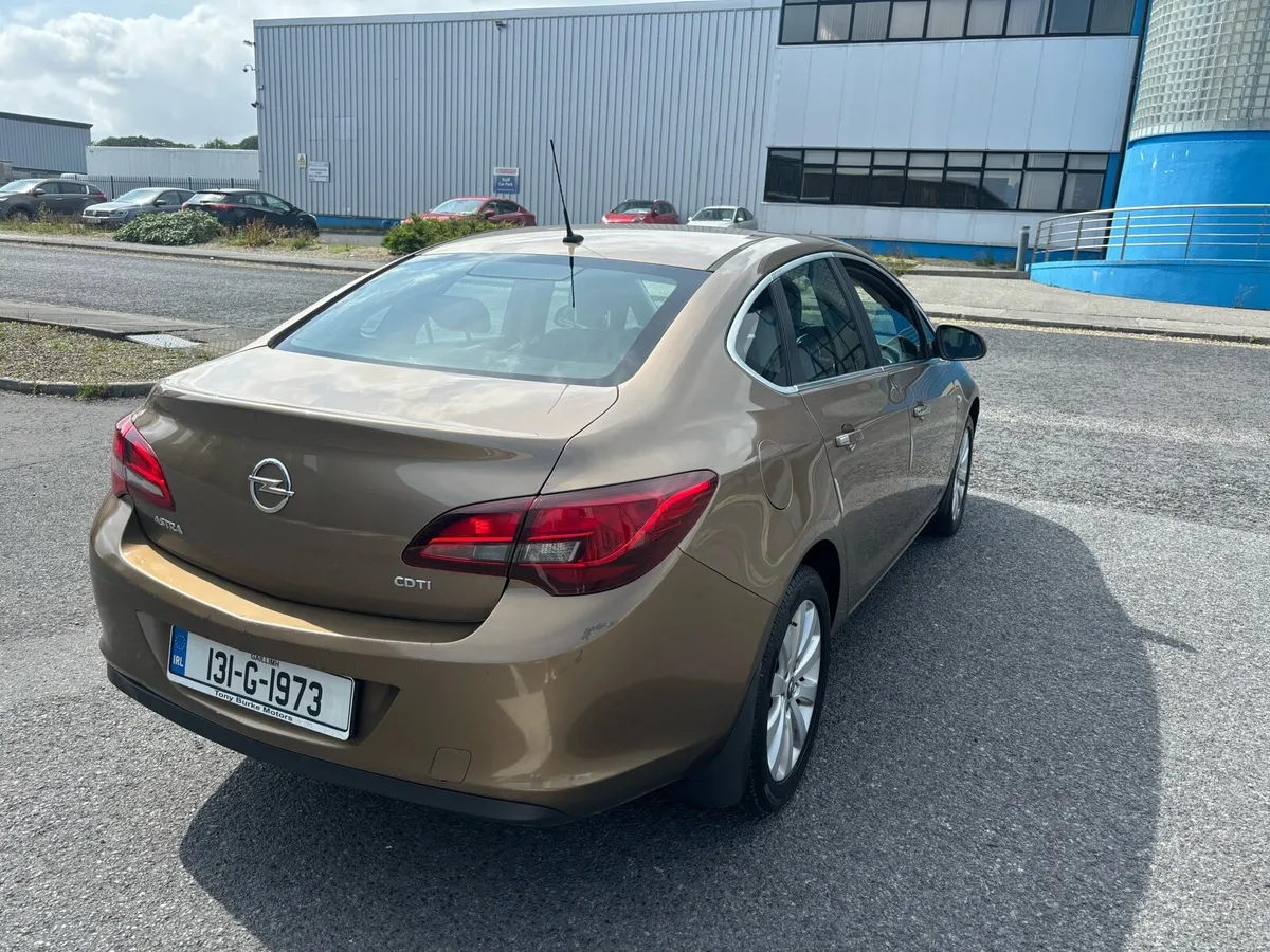 131 Opel Astra - Image 3