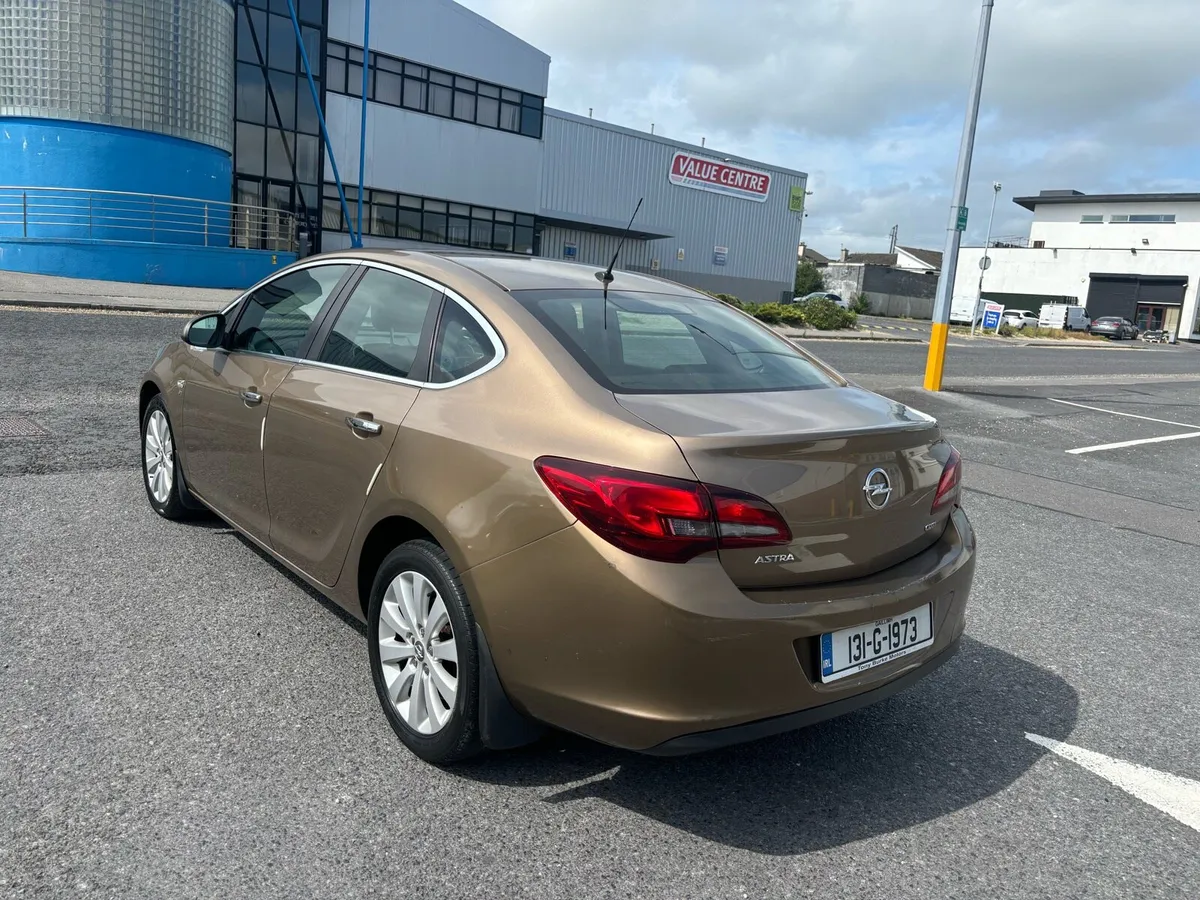 131 Opel Astra - Image 4