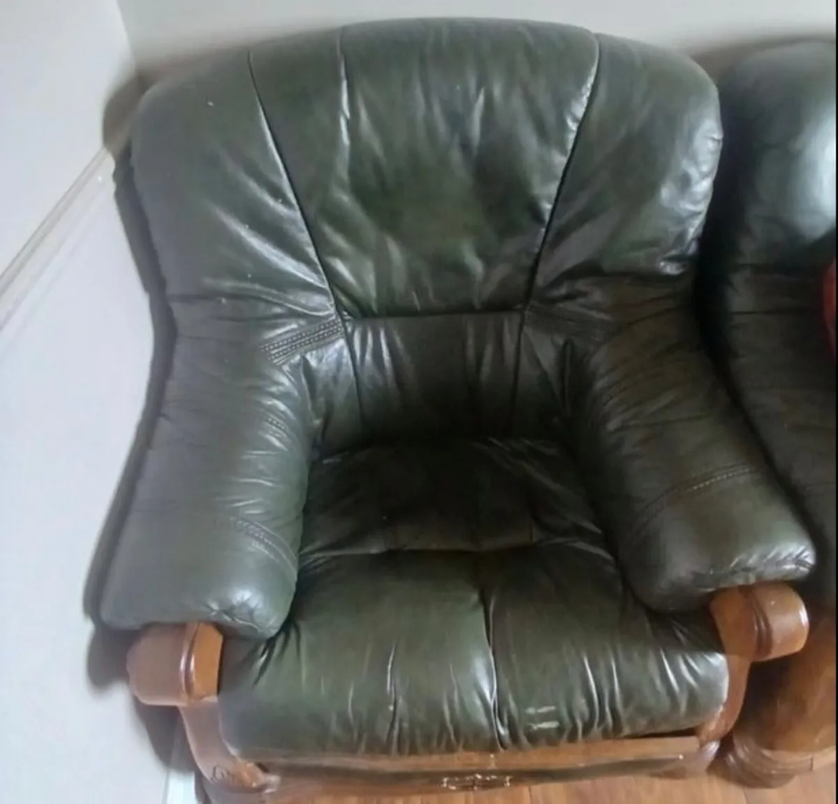 Couch - Image 4