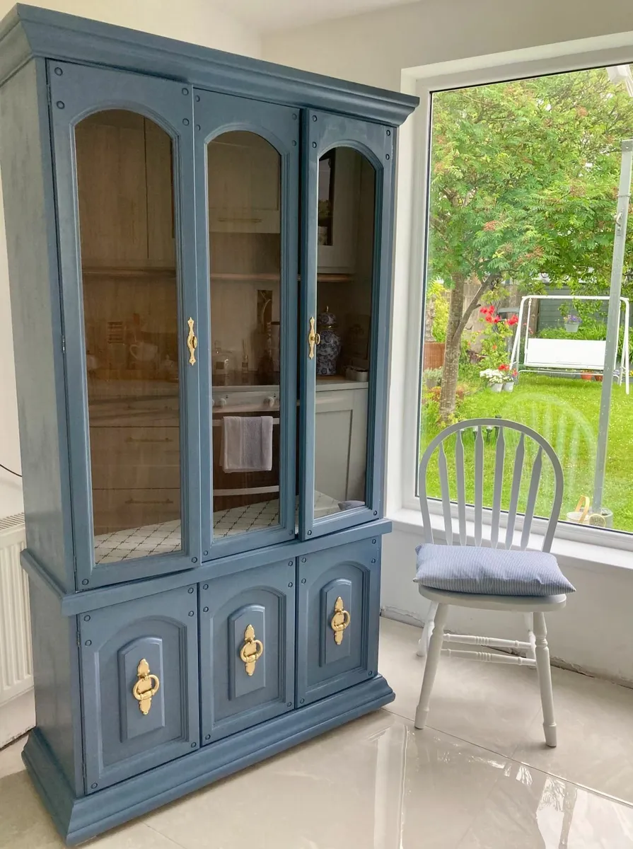 Display Cabinet - Image 3